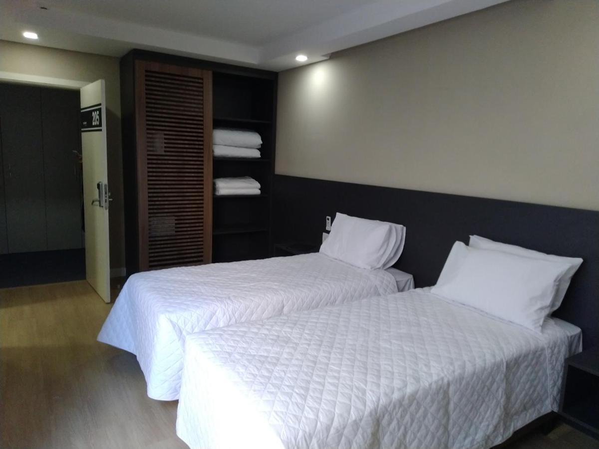 M Tower Hotel Pelotas Exterior foto
